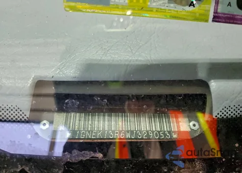 1998 Chevrolet Tahoe K1500 z USA, uszkodzony, nr VIN 1GNEK13R6WJ329053